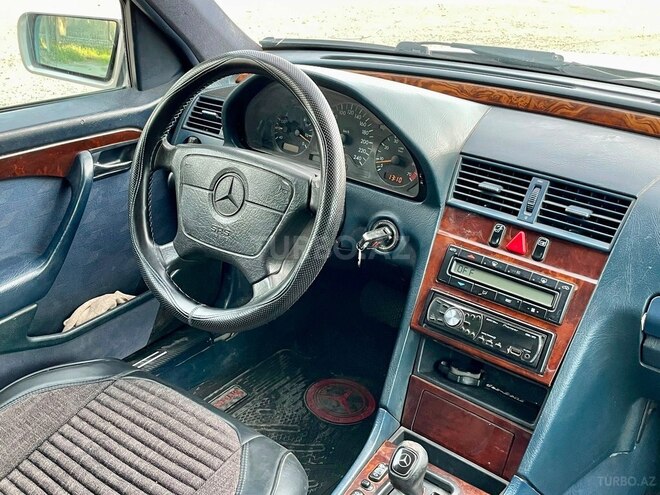 Mercedes C 220-16