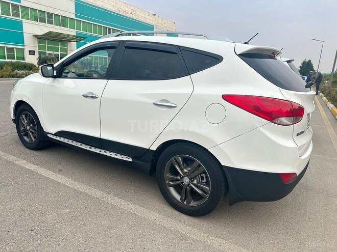 Hyundai ix35-12