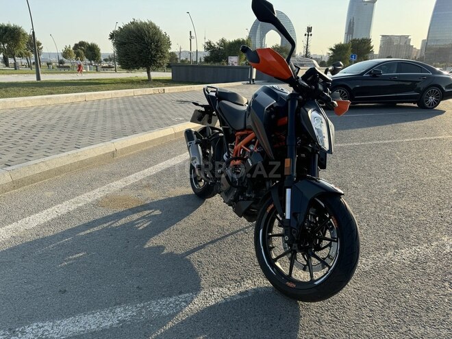 KTM 390 Duke-4