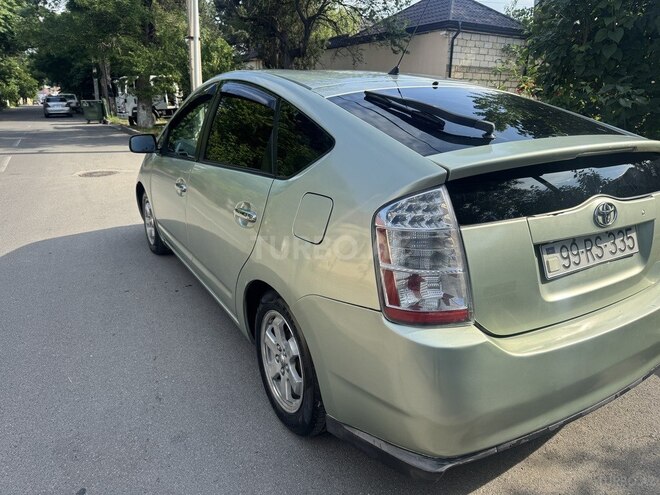 Toyota Prius-3