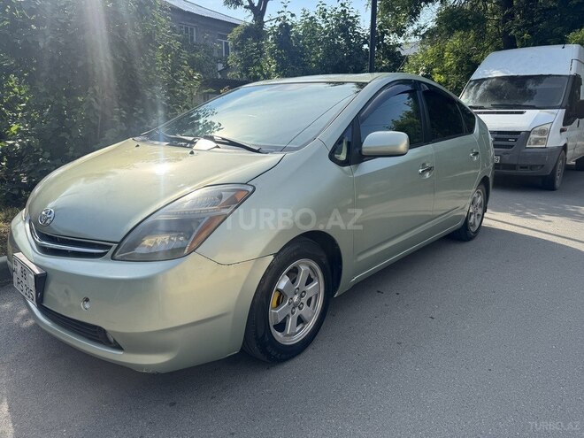 Toyota Prius-4