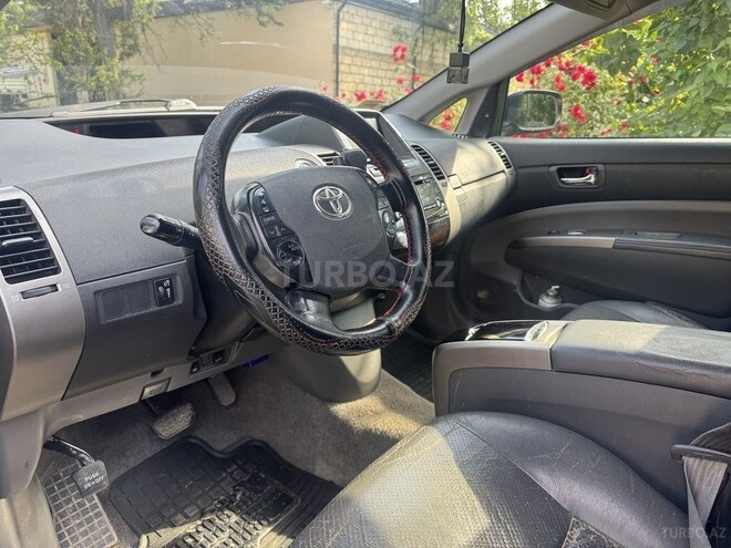 Toyota Prius-8