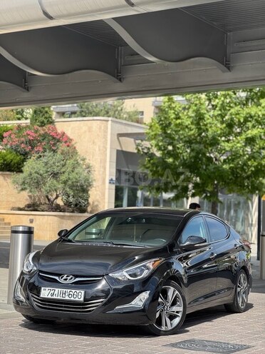 Hyundai Elantra-3
