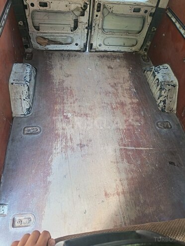 Ford Transit-9
