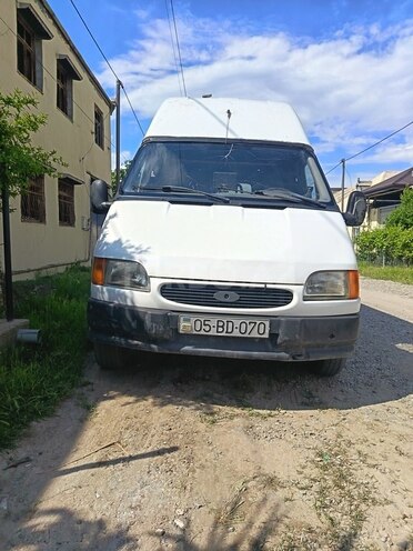 Ford Transit-1