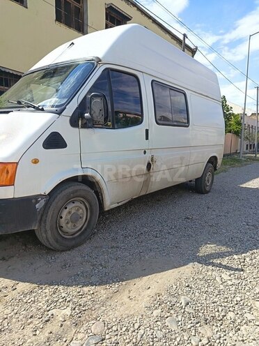 Ford Transit-2