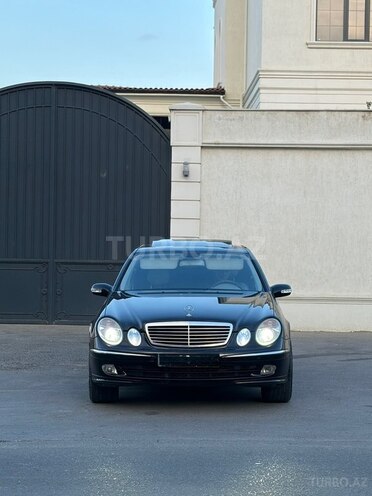 Mercedes E 200-2