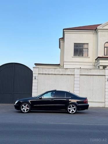Mercedes E 200-5