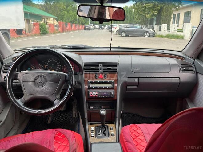 Mercedes C 180-7