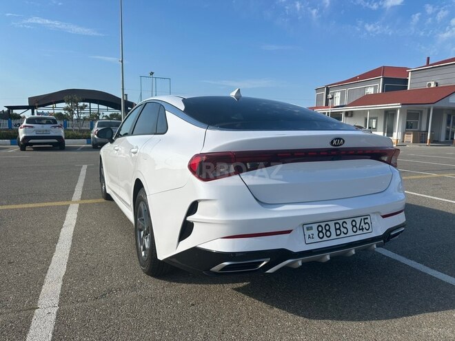 Kia K5-4