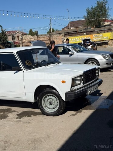 LADA (VAZ) 2107-1
