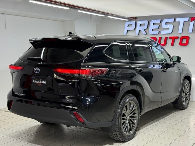 Toyota Highlander-4