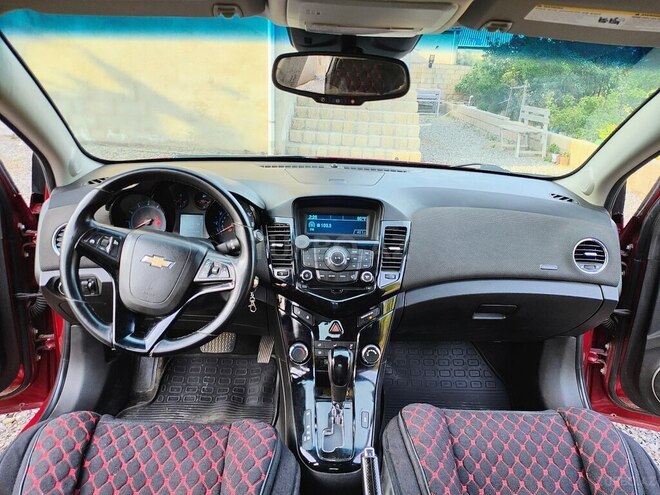Chevrolet Cruze-14
