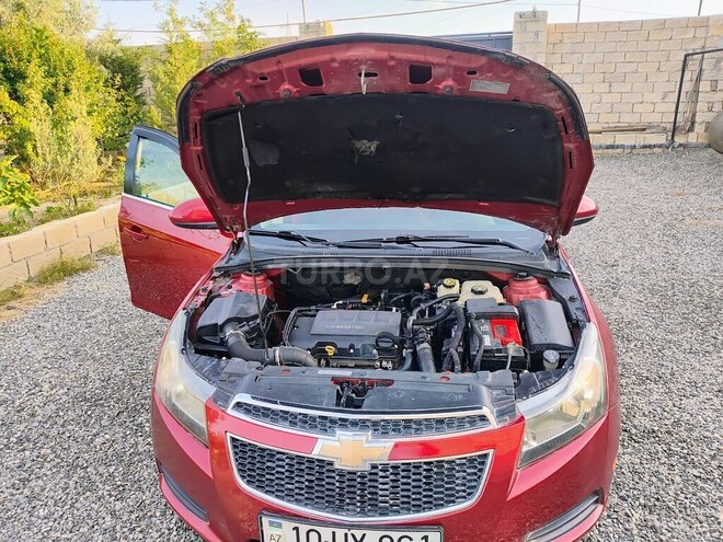 Chevrolet Cruze-13
