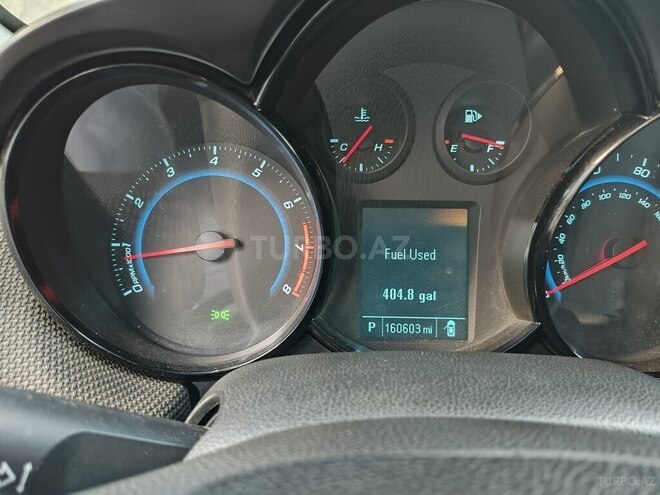 Chevrolet Cruze-12