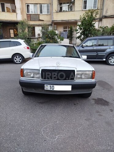 Mercedes 190-1