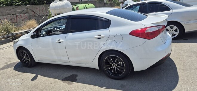 Kia Cerato-4
