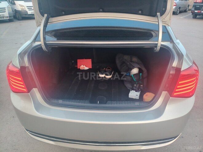 Chevrolet Cruze-11