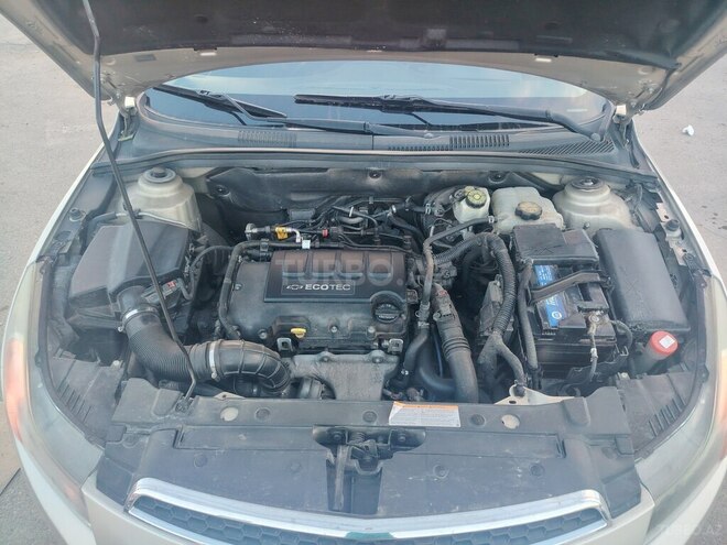 Chevrolet Cruze-15