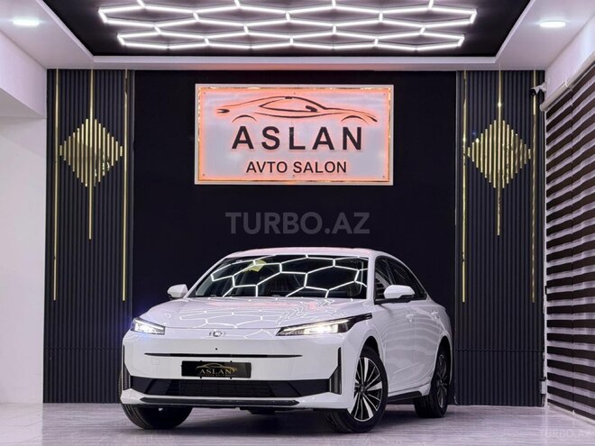 Changan Qiyuan A05-1
