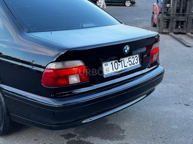 BMW 523-8