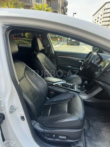 Hyundai i40-12