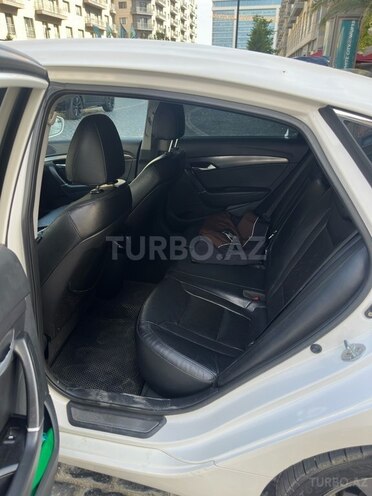 Hyundai i40-14