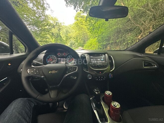Chevrolet Cruze-11
