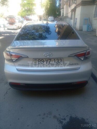 Hyundai Sonata-2