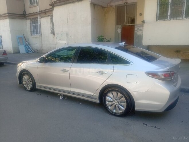 Hyundai Sonata-3
