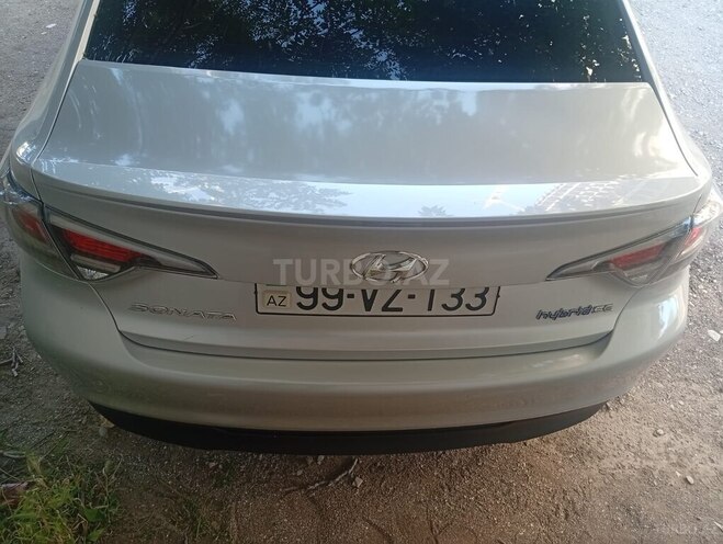 Hyundai Sonata-9