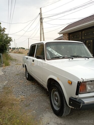 LADA (VAZ) 2107-2