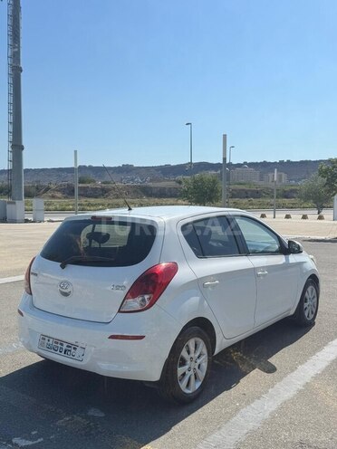 Hyundai i20-4