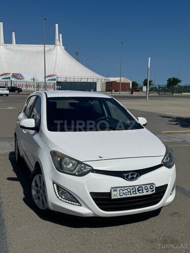 Hyundai i20-3
