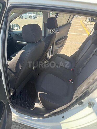 Hyundai i20-8