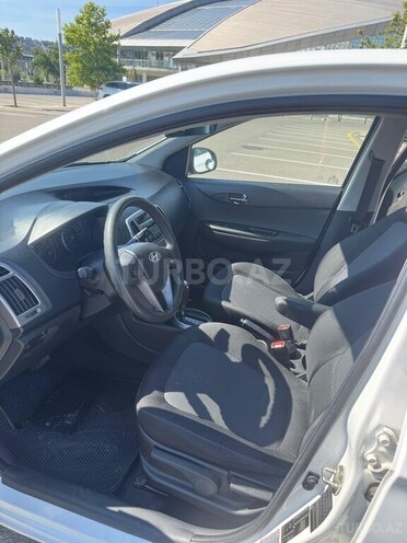 Hyundai i20-9