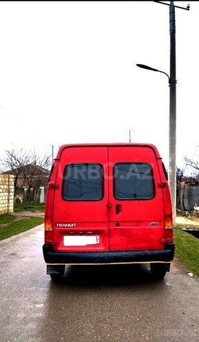 Ford Transit-2