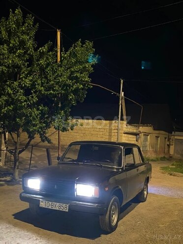 LADA (VAZ) 2107-1