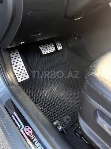 Hyundai Accent-10