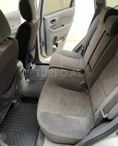 Hyundai Santa Fe-5