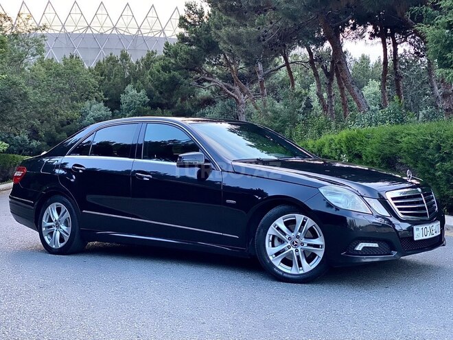 Mercedes E 220-2