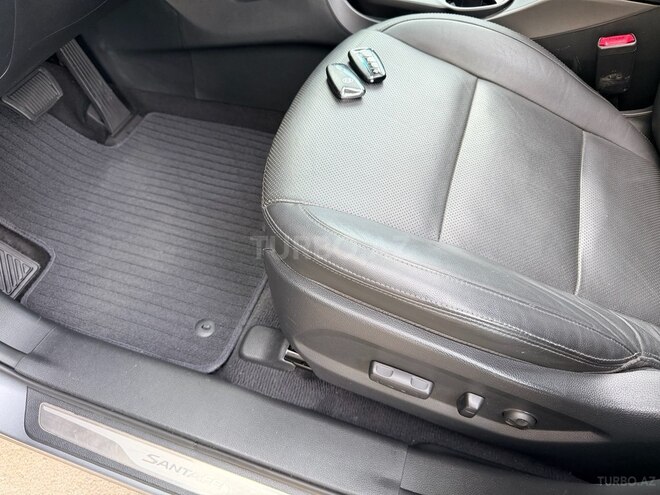 Hyundai Santa Fe-10