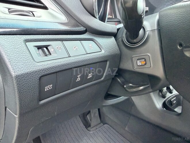 Hyundai Santa Fe-19