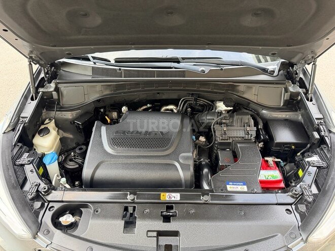 Hyundai Santa Fe-21