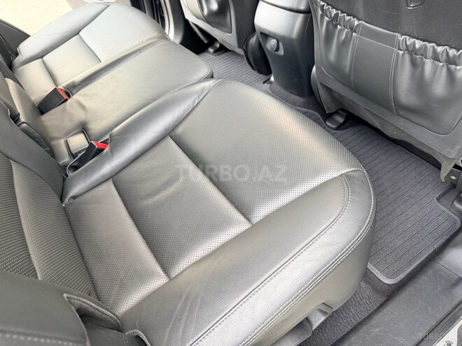Hyundai Santa Fe-14