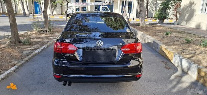 Volkswagen Jetta-3
