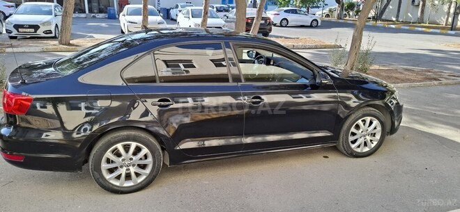 Volkswagen Jetta-11