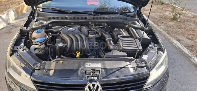 Volkswagen Jetta-8