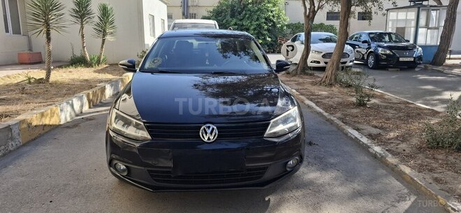 Volkswagen Jetta-1