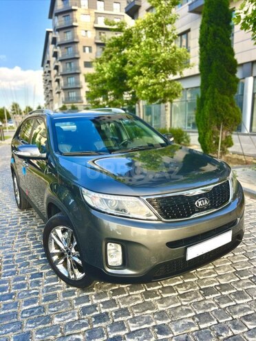 Kia Sorento-1